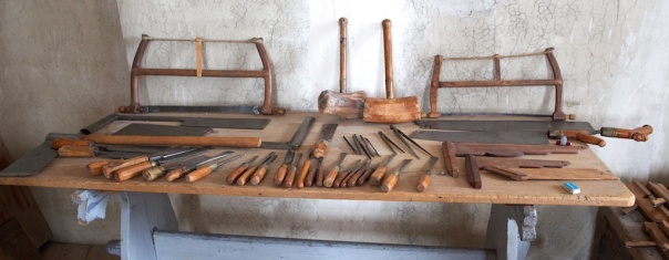 Some of the tools ordered from Jan Arendtz in 1664. They are in very good condition. Photo: Roald Renmælmo